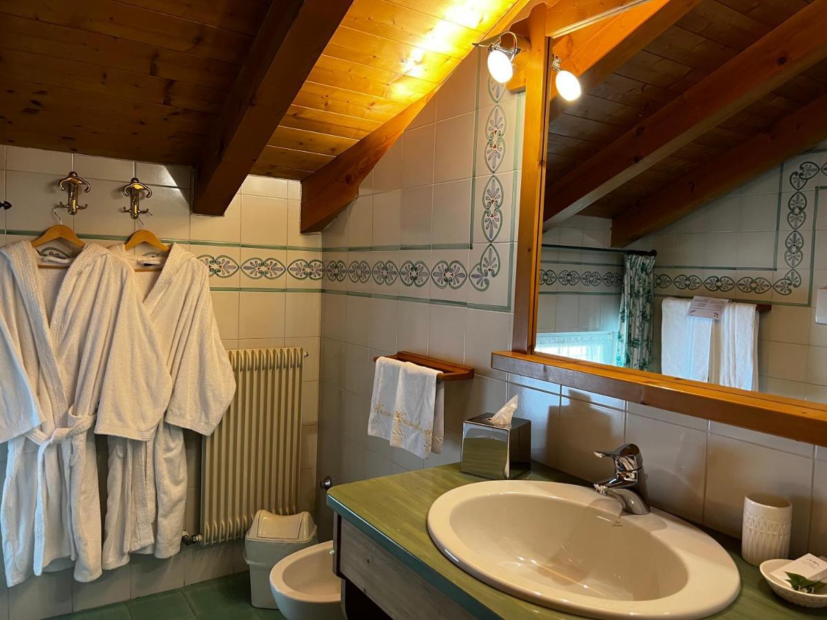 Kaiserkrone Charming Retreat Dimaro Buitenkant foto
